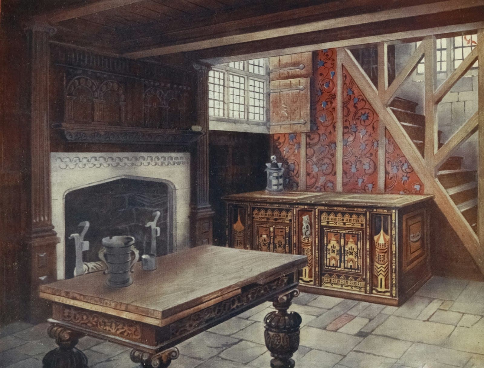 Historischer Holzschrank und Tisch in einem restaurierten Innenraum